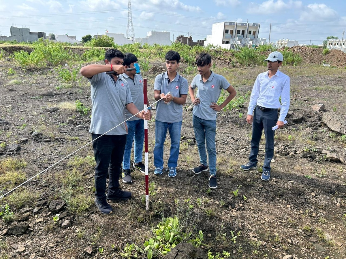 Photos of Training Session on “Contouring and Levelling Survey”