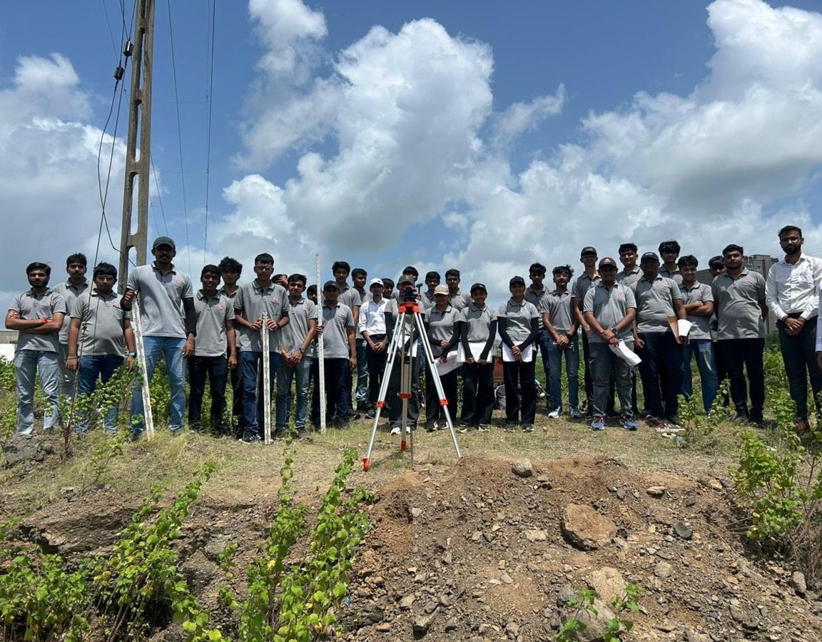 Photos of Training Session on “Contouring and Levelling Survey”