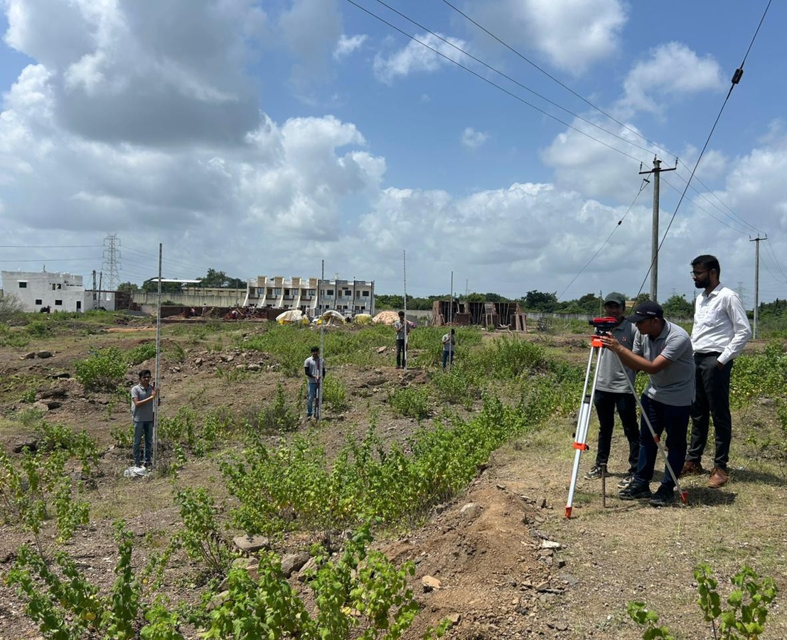 Photos of Training Session on “Contouring and Levelling Survey”