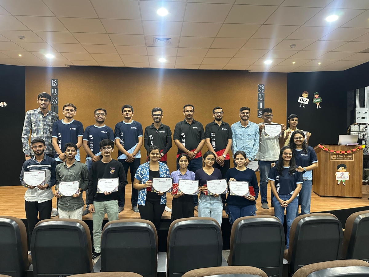 Photos of Frolic 2025: Biz - Quiz