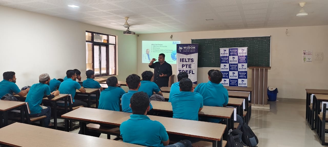 Photos of Seminar on "Foreign Study"