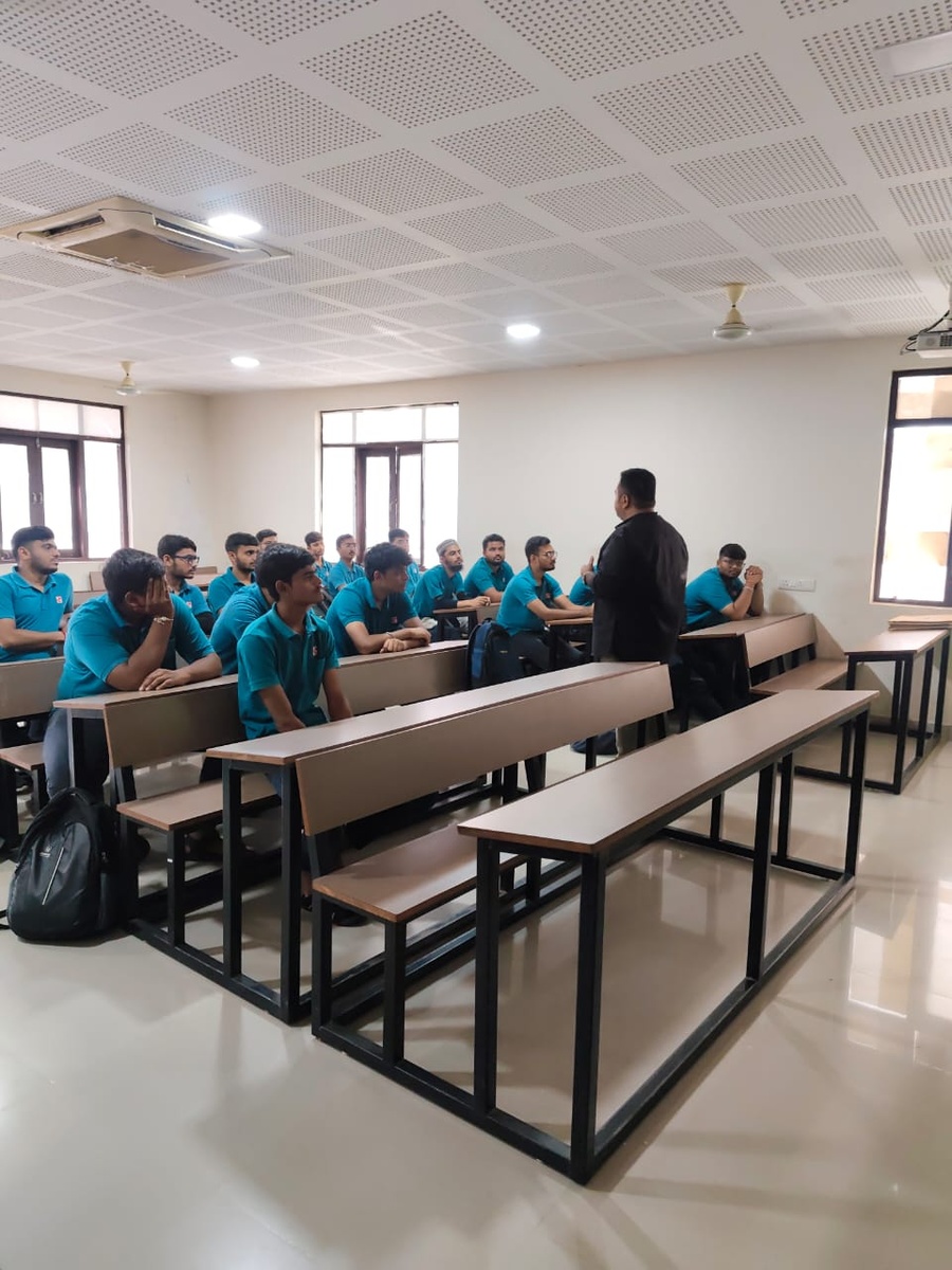 Photos of Seminar on "Foreign Study"