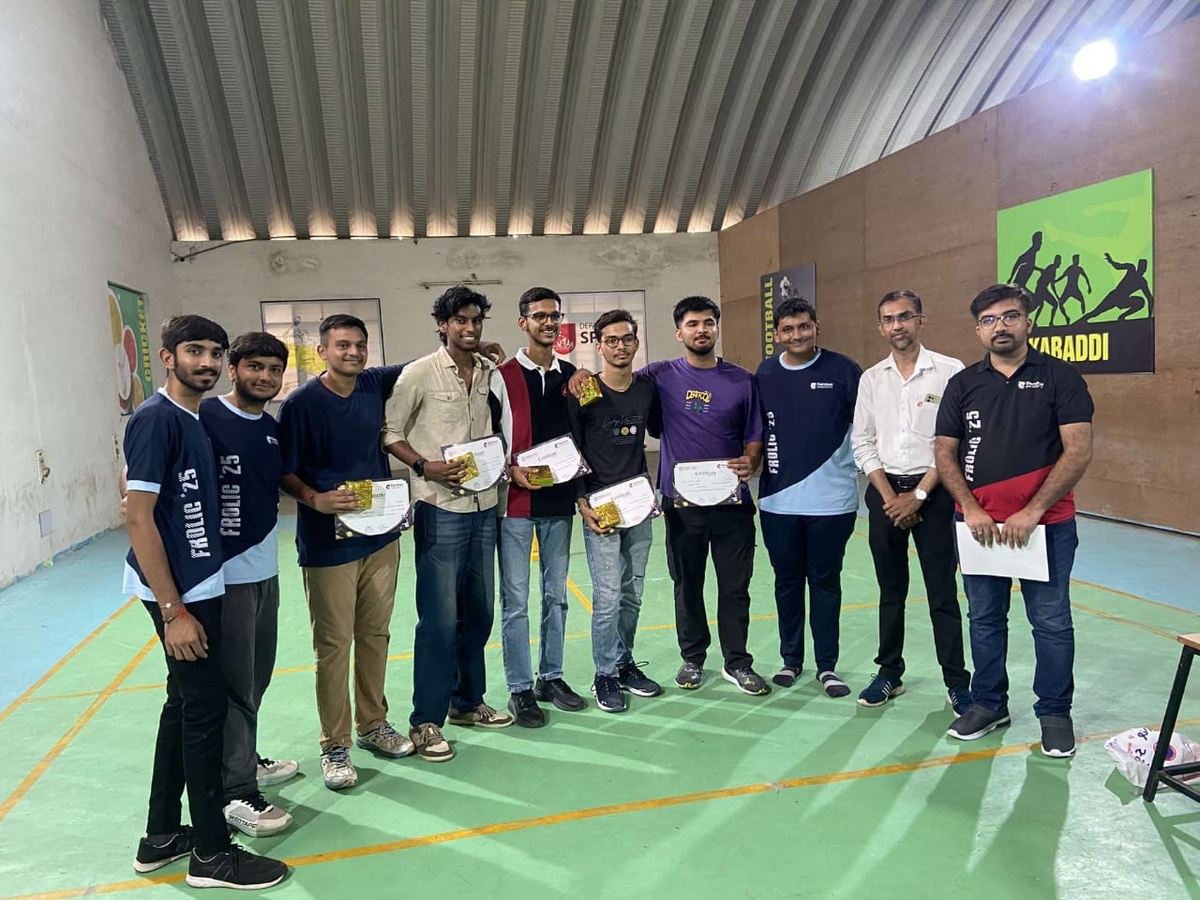 Photos of Frolic 2025: Gully Cricket