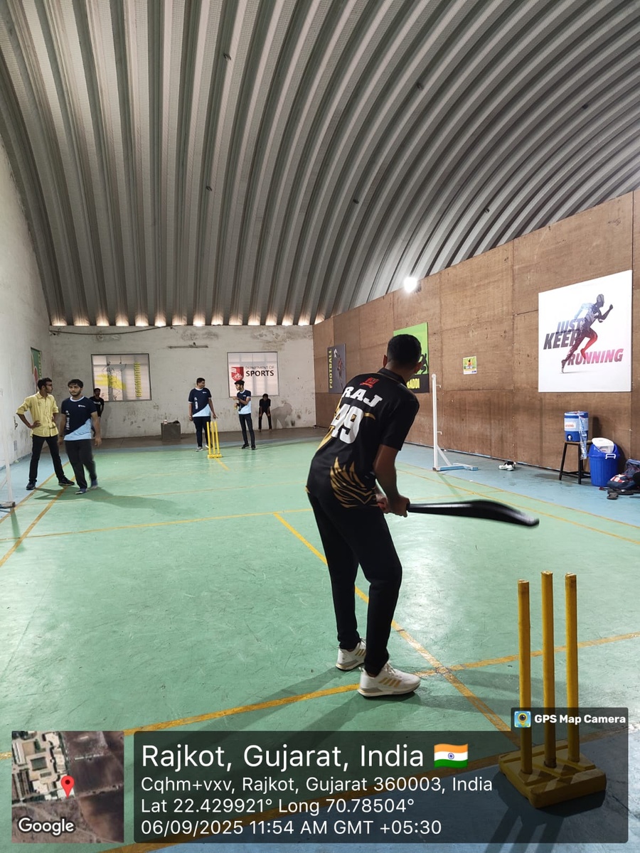 Photos of Frolic 2025: Gully Cricket
