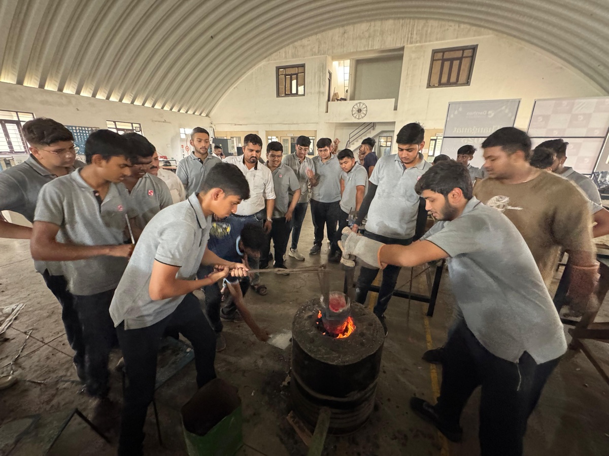 Photos of Workshop on "Sand Casting Process"