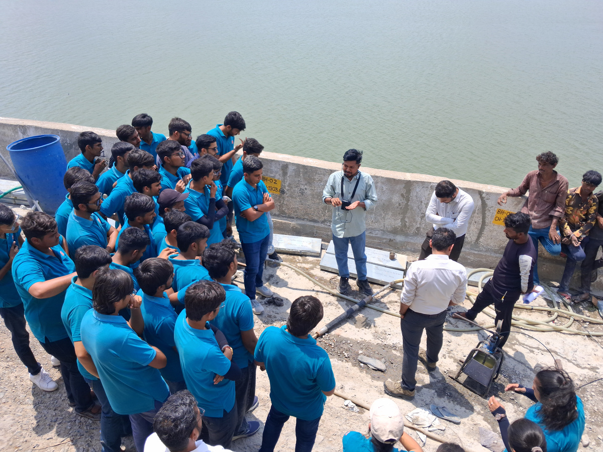 Photos of Educational Visit at Machchu-II Dam