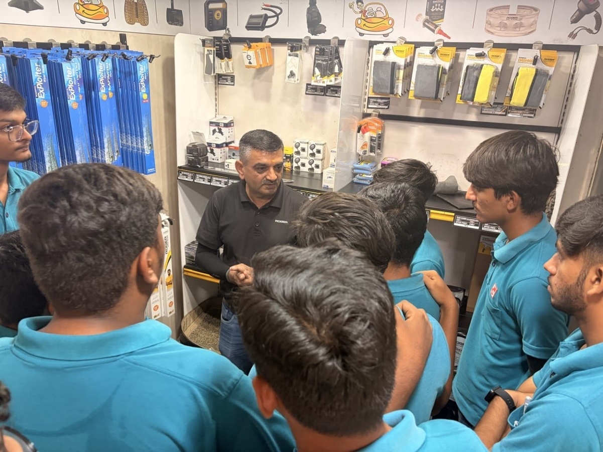 Photos of Industry-Oriented Enrichment Program on Automobile Systems, Service Engineering and Manufacturing Technology