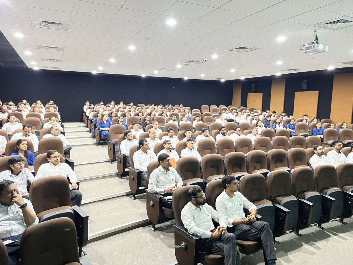 Photos of Session on "AI for Teachers"
