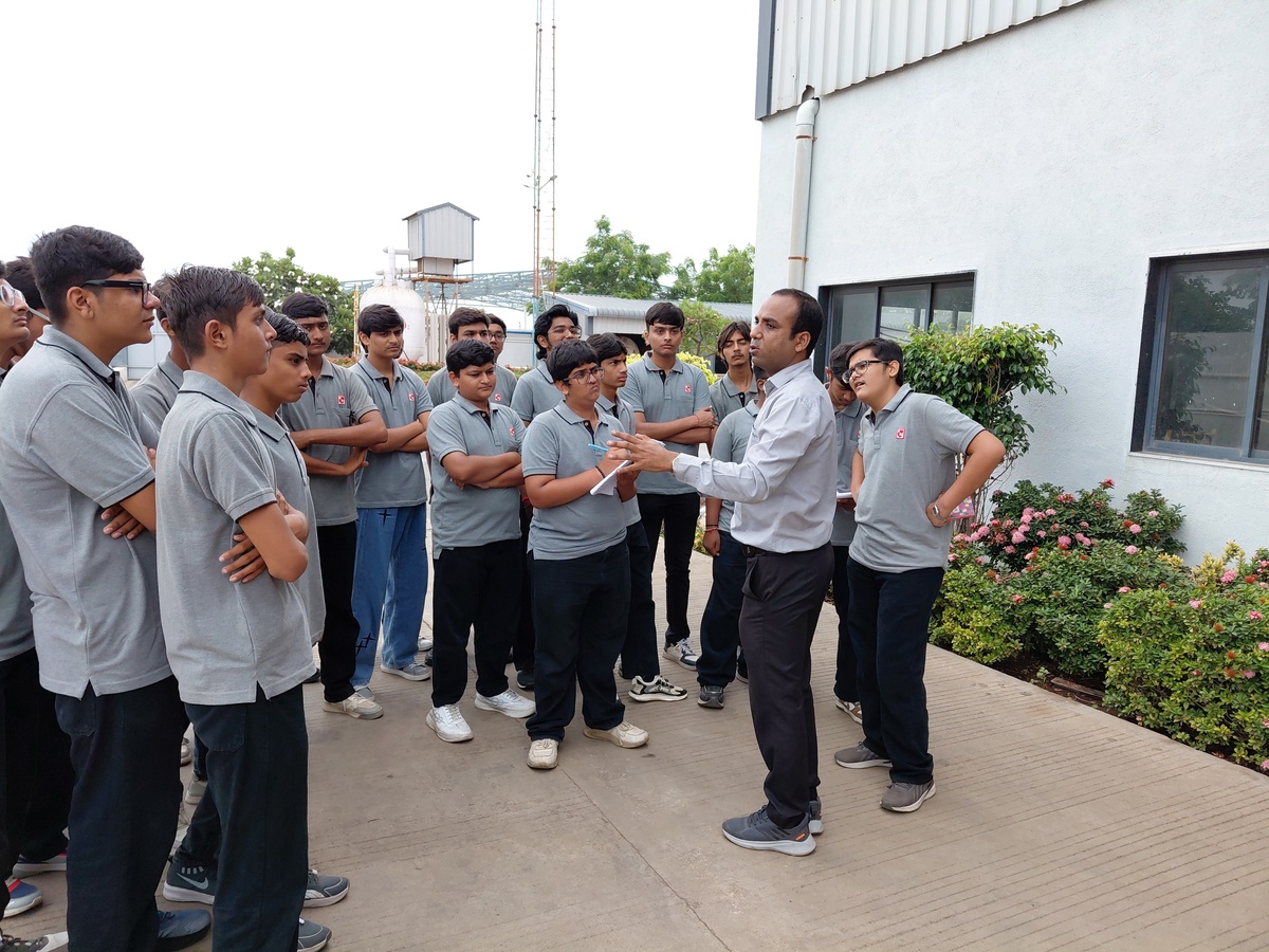 Photos of Industrial Visit to Dharti Agro Engineering 
