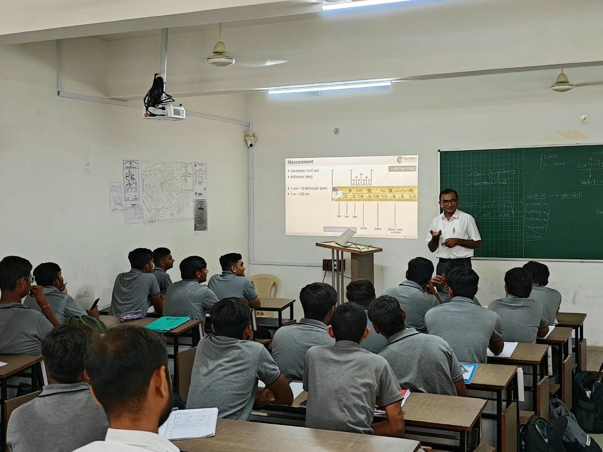 Photos of Expert Lecture on Tippan Reading